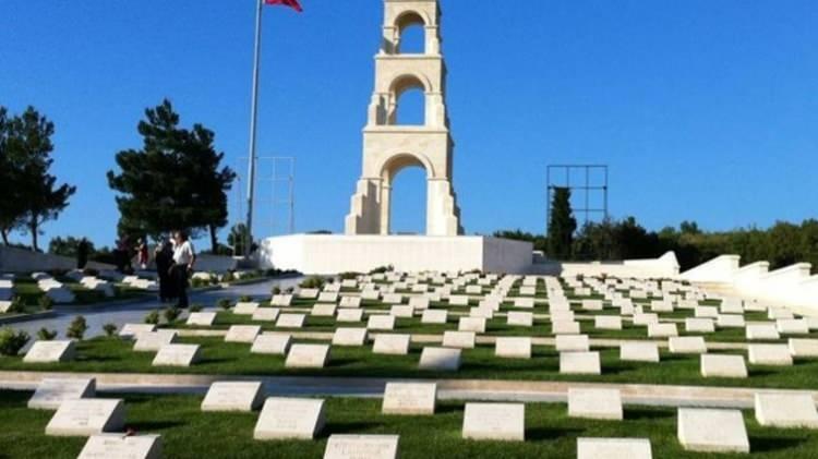 <p><span style="color:#000000"><strong>&Ccedil;anakkale Onsekiz Mart &Uuml;niversitesi (&Ccedil;OM&Uuml;) İnsan ve Toplum Bilimleri Fak&uuml;ltesi Tarih B&ouml;l&uuml;m&uuml; &Ouml;ğretim &Uuml;yesi Prof. Dr. Murat Karataş, askeri ve resmi evrakları inceleyerek 109 yıllık kayıp 'Halileli Batarya Şehitliği'ni buldu.</strong></span></p>
