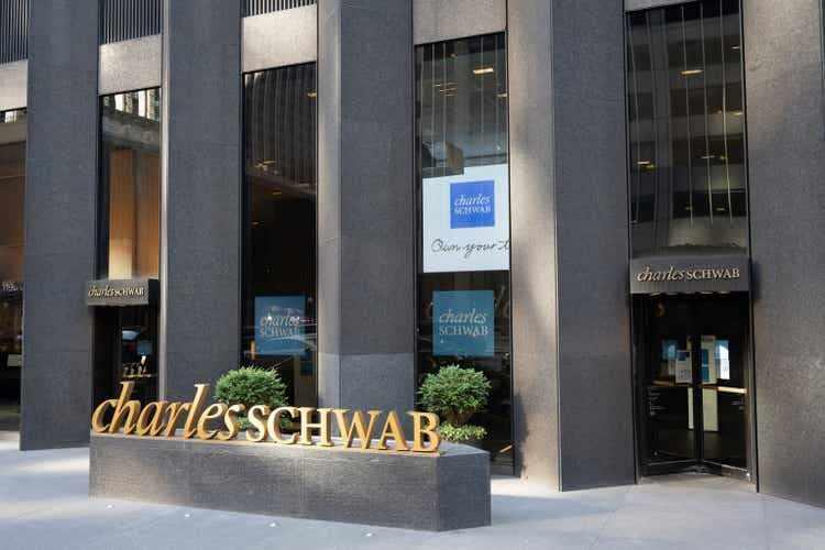 <p><strong><span style="color:#B22222">24) CHARLES SCHWAB</span> | ABD</strong></p>