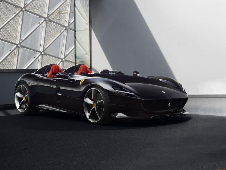 <p>Ferrari Monza </p>

<p>1,7 milyon dolar</p>

<p> </p>
