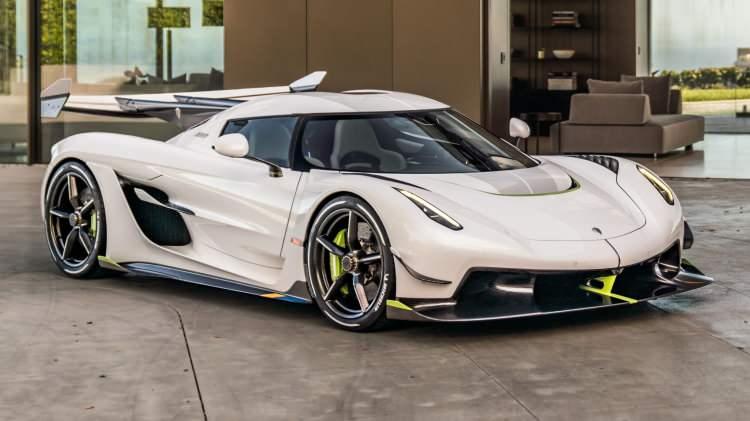 <p>Koenigsegg Jesko </p>
<p>3 milyon dolar</p>