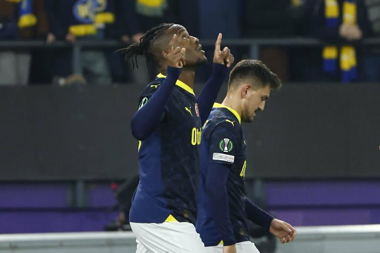 <p>Bu sonucun ardından Fenerbahçe, UEFA Konferans Ligi'nde çeyrek finale yükselme adına büyük bir avantaj elde etti.</p>
