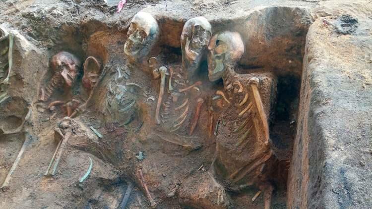 <p>Langbein CNN'e verdiği demeçte, 1632-1633 salgınının, 1618'den 1648'e kadar çeşitli Avrupa ulusları tarafından yürütülen bir dizi çatışma olan Otuz Yıl Savaşı'nın etkisi nedeniyle daha öncekilerden daha kötü olduğunu söyledi.</p>