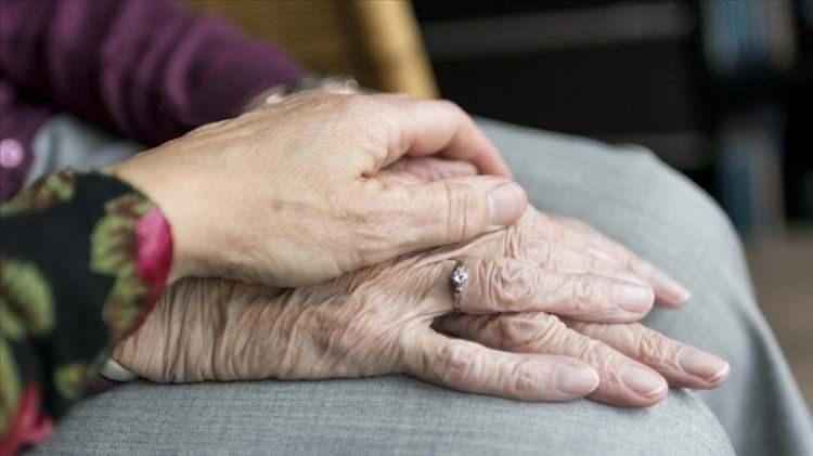 <p>Hanehalkı İşgücü Araştırması sonuçlarına göre 2022 yılında 15 ve daha yukarı yaştaki nüfusun istihdam oranının %47,5 olduğu görüldü. Bu oran kadınlarda %30,4, erkeklerde ise %65,0 oldu.<br />
</p>