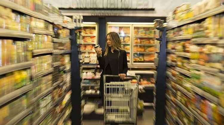 <p>CarrefourSA, Migros, Çağrı, Happy Center ve ŞOK gibi büyük marketler başta olmak üzere birçok gıda perakendecisi ramazan için gıda kolileri hazırladı.</p>
