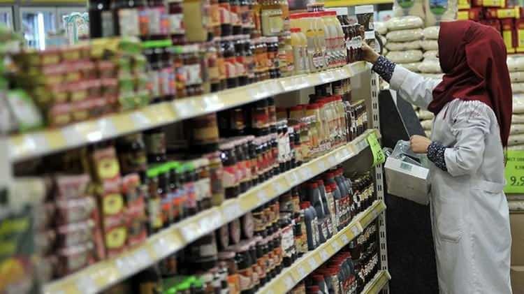 <p>Müşteriler, CarrefourSA mağazalarından veya çevrim içi yaptıkları alışverişlerde, AFAD, Kızılay, Bedensel Engellilerle Dayanışma Derneği, Türkiye Omurilik Felçlileri Derneği, Tohum Otizm Vakfı, TİDER, İstanbul Zihinsel Engelliler için Eğitim ve Danışma Vakfı ve Zihinsel Yetersiz Çocukları Yetiştirme ve Koruma Vakfı gibi farklı STK'ler aracılığıyla bağışta bulunabiliyor.</p>
<p> </p>