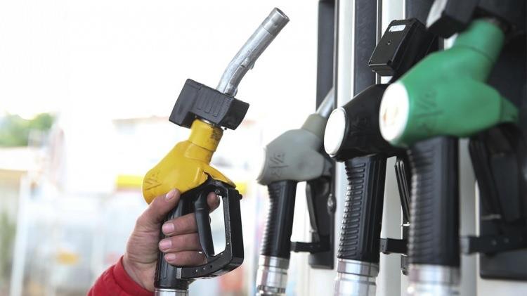 <p>Benzinin litresi ise ortalama 40,46 liradan satılıyor.</p>

<p>Otogaz ise 20.95 TL'den satılıyor. </p>
