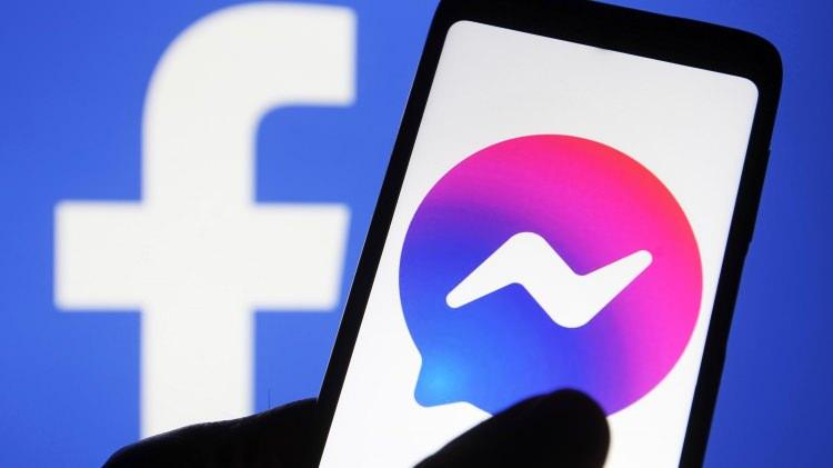 <p>Facebook ve Messenger'daki aksaklıklar, kullanıcıların hesaplarından atıldıklarını ve doğru kimlik bilgileriyle bile tekrar giriş yapamadıklarını fark etmeleriyle ortaya çıktı.</p>
