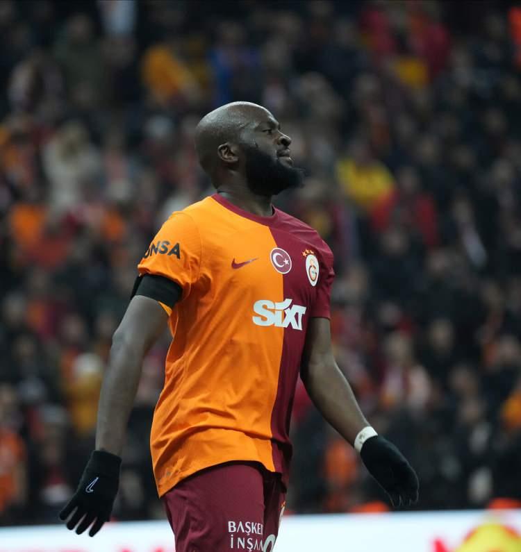 <p>Tanguy Ndombele</p>

<p>Galatasaray</p>

<p>11 milyon euro</p>
