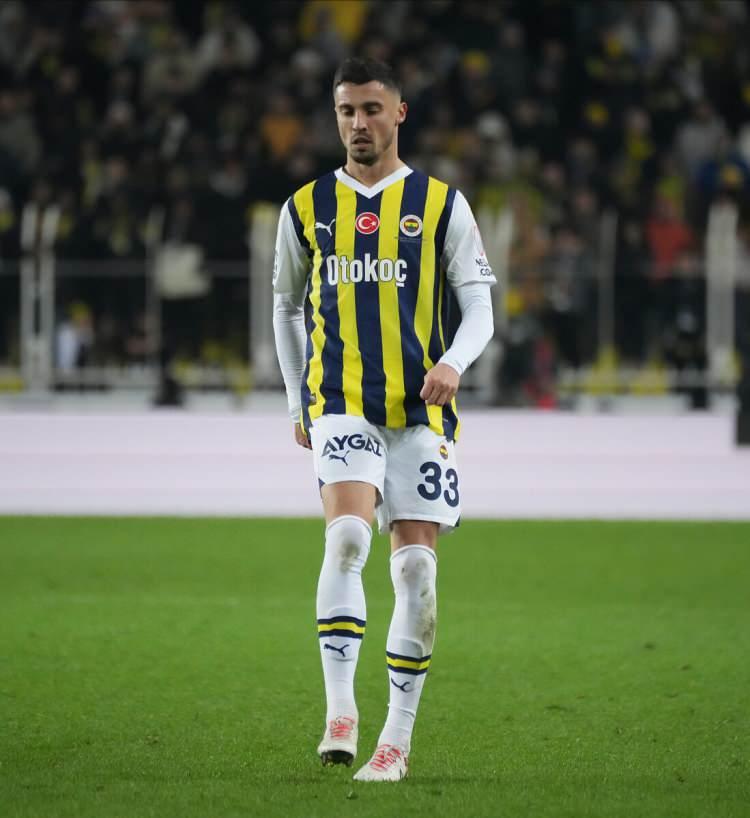 <p>Rade Krunic</p>

<p>Fenerbahçe</p>

<p>7.5 milyon euro</p>
