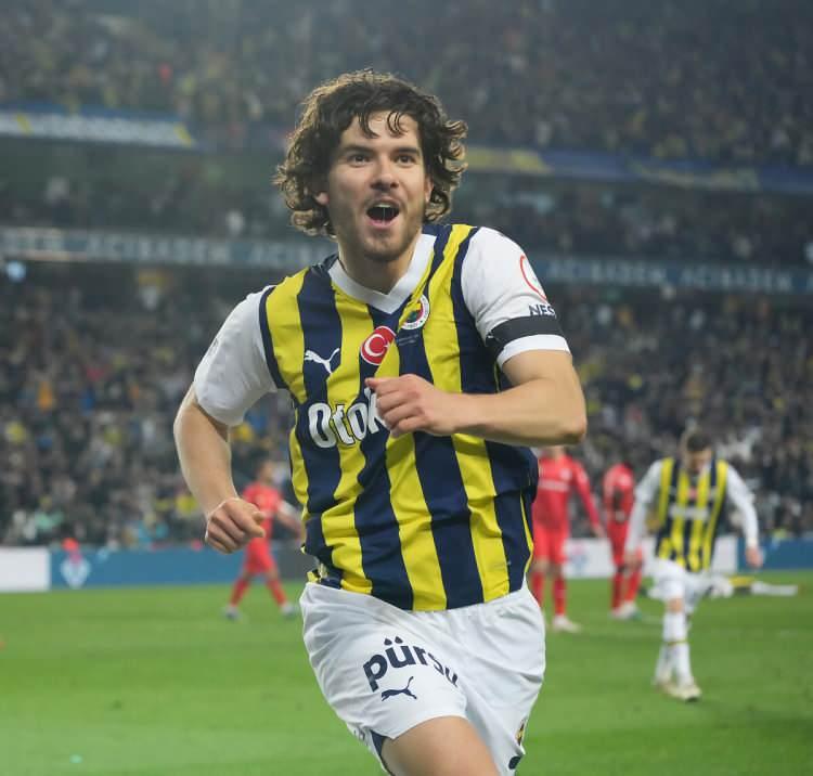 <p>Ferdi Kadıoğlu</p>

<p>Fenerbahçe</p>

<p>20 milyon euro</p>
