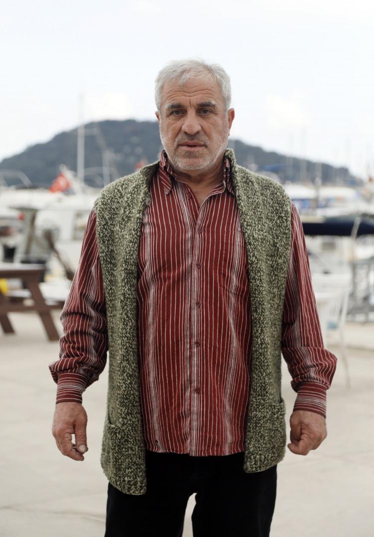 <p>Balon balığının kuyruk kesim ve diğer biriktirme işlemlerinin çok zahmetli olduğunu kaydeden balıkçı Kemal Gürkan ise “Öyle mücadele edilir mi bilmiyorum ama düşmanı olan türler var. Onların bir şekilde avının yasaklanarak doğal yolla mücadele edilmesi gerekiyor. Bu mücadele, biraz boşa bir mücadele gibi görünüyor. Sular gittikçe ısınıyor zaten.</p>
<p> </p>