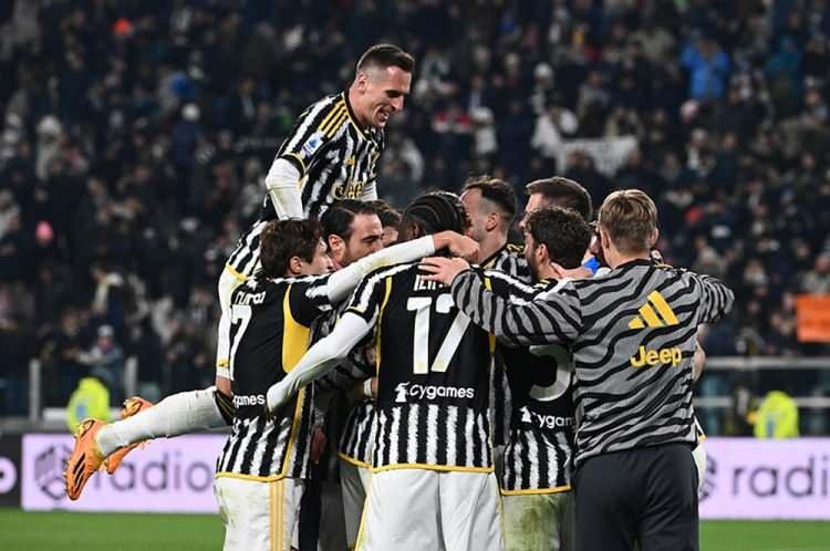 <p>Juventus - 49 Maç (2011-12)</p>
