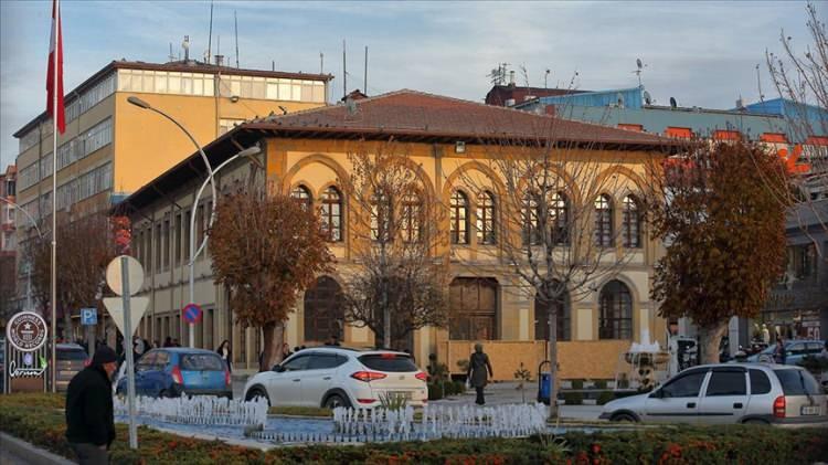 <p> Çorum, Yozgat, Amasya ve Kırşehir'de Şahin soyadına sahip kişilerin sayısı çoğunlukta bulunuyor.</p>