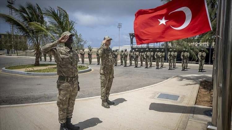 <p><strong>SOMALİ</strong></p>

<p>2017 yılında en büyük denizaşırı Türk askeri üssünün başkent Mogadişu'da açıldığı hatırlatıldı.</p>
