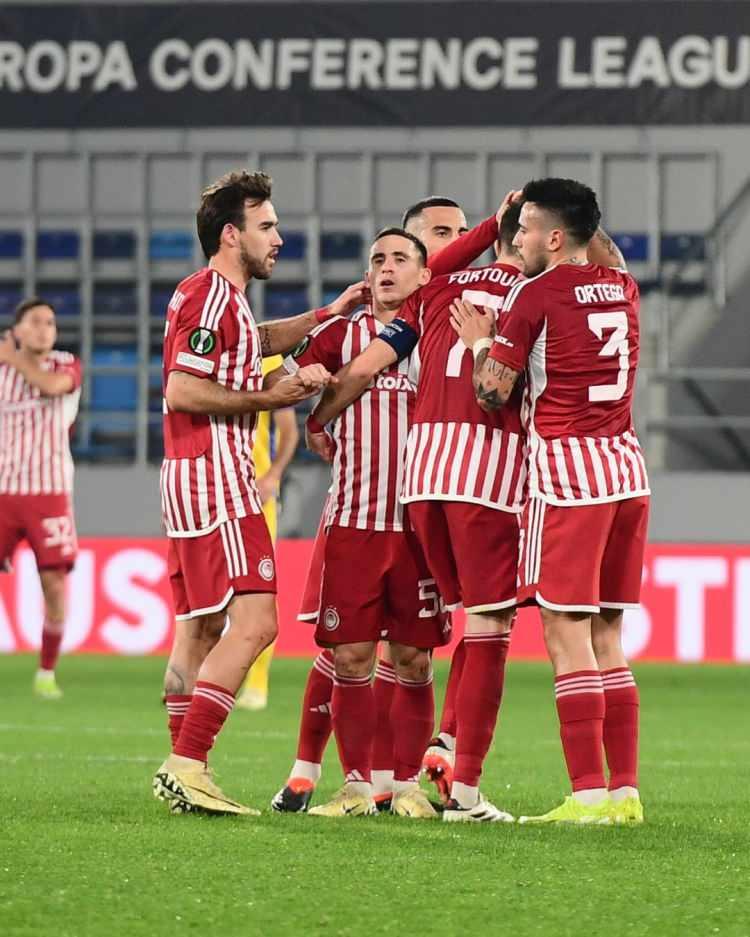 <p>Olympiakos</p>
