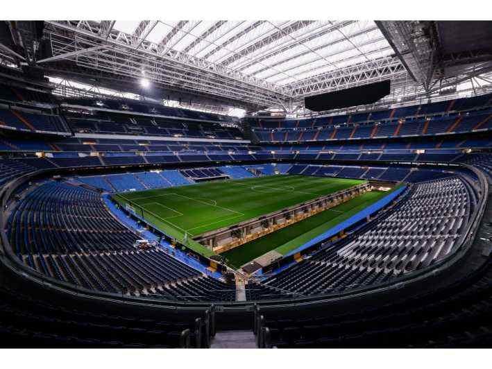<p><span style="color:#000000"><strong>1. Santiago Bernabeu</strong></span></p>