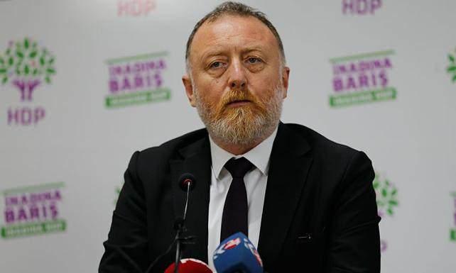<p>HDP Eş Genel Başkanı Sezai Temelli, CHP’li Ekrem İmamoğlu’nun kazandığı, yenilenen İstanbul seçiminin belirleyeninin “HDP’nin yaklaşımı” olduğunu dile getirerek, “Umuyorum halklarımızın sandığa yansıttığı irade, bu irade önümüzdeki dönemde kentin yönetimine de demokratik bir anlayışı katkı olarak sunacaktır.” dedi. (Cumhuriyet 25.06.2019)</p>