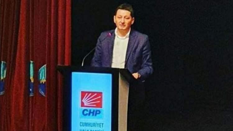 <p>İBB kadroları Millet İttifakı’nı oluşturan partiler arasında nasıl bölüştürüldüğü CHP İstanbul İl Başkan Yardımcısı Özgür Nas’ın itirafıyla gözler önüne serildi. Nas’ın CHP’li Meclis üyelerinin katıldığı toplantıda, şunları söylediği ortaya çıktı: “Hepiniz biliyorsunuz. 100 kişi alınıyorsa CHP’den 35, İYİ Parti’den 15, diğerleri (HDP, Saadet Partisi ve Demokrat Parti’yi ima ediyor) 15, İBB kariyer üzerinden ise 20-25 gidiyor.” (Yeni Akit 30.01.2021)</p>
