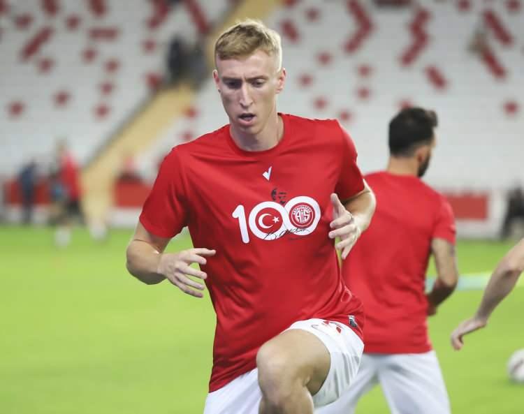 <p>Adam Buksa</p>

<p>Antalyaspor</p>

<p>6 milyon euro</p>
