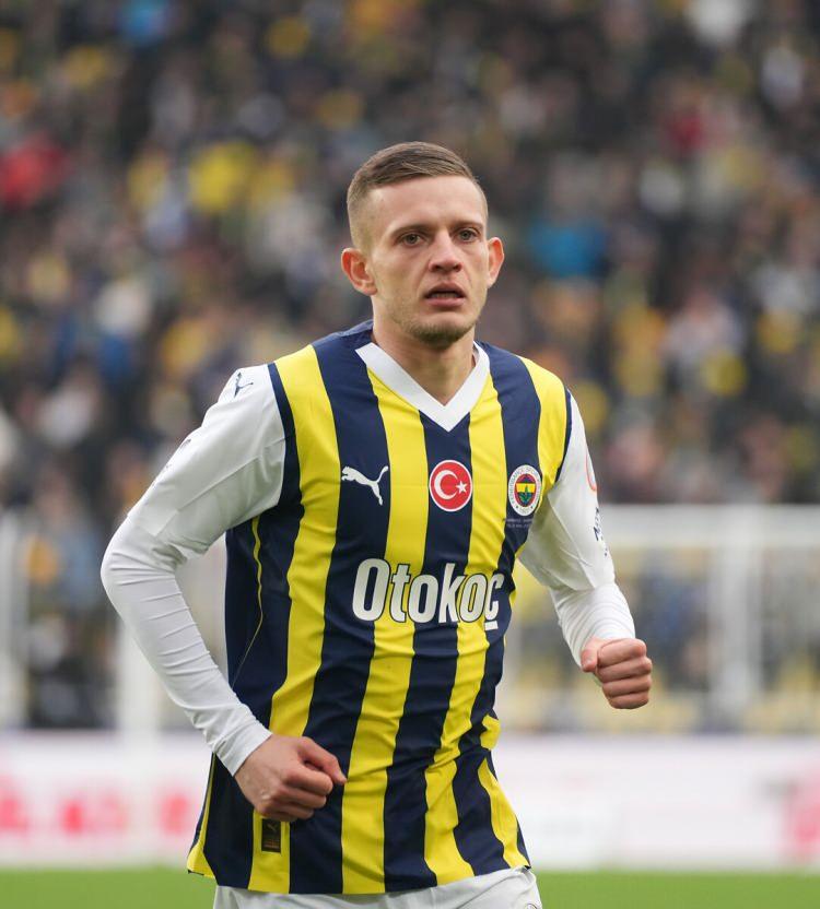 <p>Sebastian Szymanski</p>

<p>Fenerbahçe</p>

<p>20 milyon euro</p>
