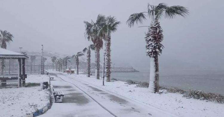 <p><strong>MERSİN 10&deg;C, 21&deg;C</strong></p>

<p>Par&ccedil;alı ve az bulutlu</p>
