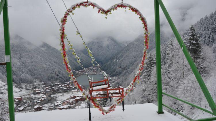 <p><strong>TRABZON 6&deg;C, 14&deg;C</strong></p>

<p>&nbsp;</p>

<p>Par&ccedil;alı ve az bulutlu</p>
