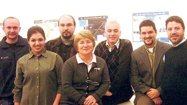 <p><strong>KAZA MI SABOTAJ MI?</strong></p>

<p>Yıllarca gündemde kalan bu olaya ilişkin farklı iddialar ortaya atıldı. Kimileri kazanın tesadüften ibaret olduğunu savunurken, kimileri 'kaza' demenin hafif kalacağını belirtti. Özellikle rahmetli Engin Arık'ın öğrencileri; uçak kazasının bir tür sabotaj olduğu inancındaydı.</p>
