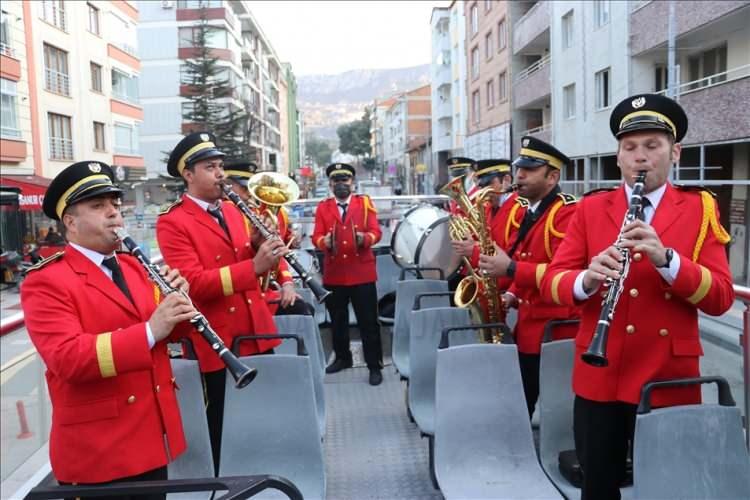 <p><strong>Amasya: </strong></p>

<p><strong>Bando geleneği</strong></p>

<p>&nbsp;</p>

