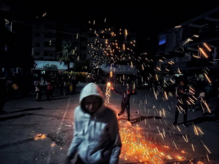 <p>İsrail'in abluka altındaki Gazze Şeridi'ne yönelik saldırıları aralıksız sürüyor.</p>
