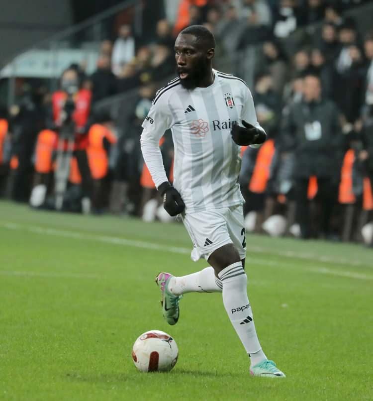 <p>Arthur Masuaku</p>

<p>Beşiktaş</p>

<p>5 milyon euro</p>
