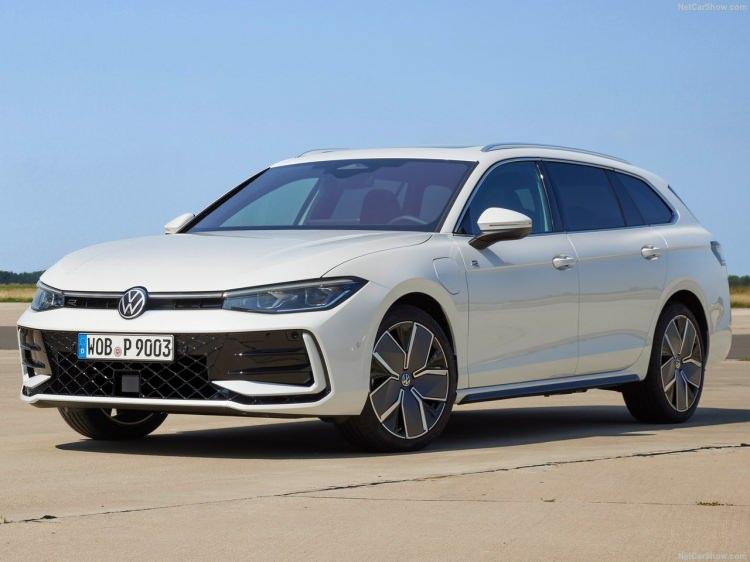 <p>2,0 TDI SCR 193 PS R-Line 4M<br />
<br />
DSG&nbsp;&nbsp; &nbsp;4.318.000 TL</p>
