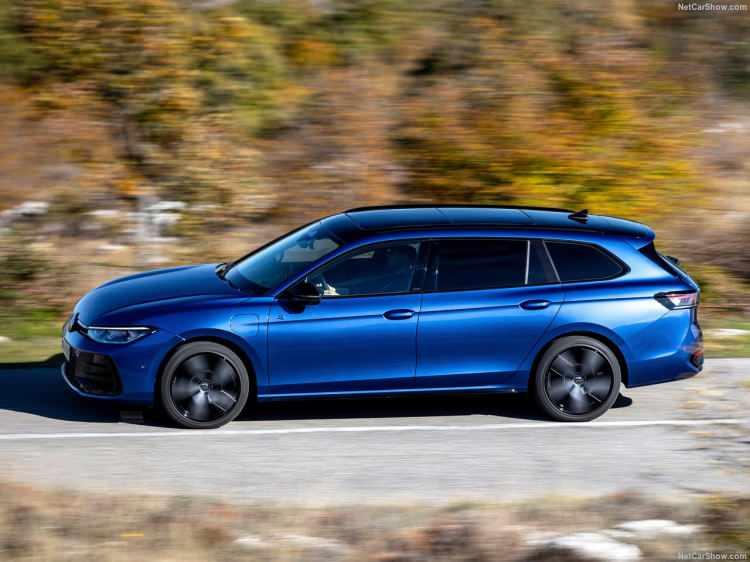 <p>1,5 eTSI 150 PS Elegance DSG<br />
<br />
&nbsp;2.713.000 TL</p>
