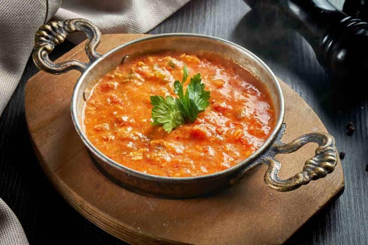 <p><span style="color:#2F4F4F"><strong>8. MENEMEN</strong></span></p>
