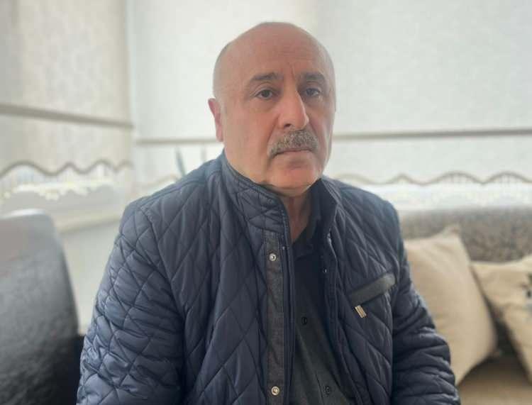 <p>'Ne yüzle 5-6 kişi geliyorsunuz?' diye kınadım. Çok kısa bir görüşme oldu. İşte telefon alışverişi olduğunu söylemiş. Bende onun telefonu yok, öyle bir insanla görüşmek istemem ama mecburiyetten görüşeceğim, bu ayrı bir olay. </p>