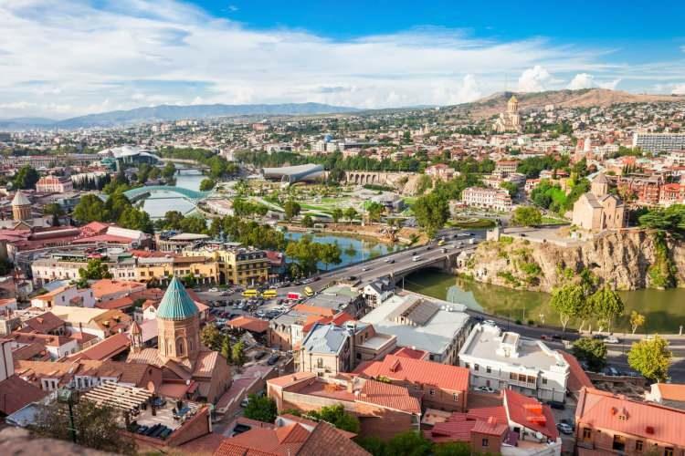 <p>Tiflis/ Vizesiz</p>

<p> </p>

