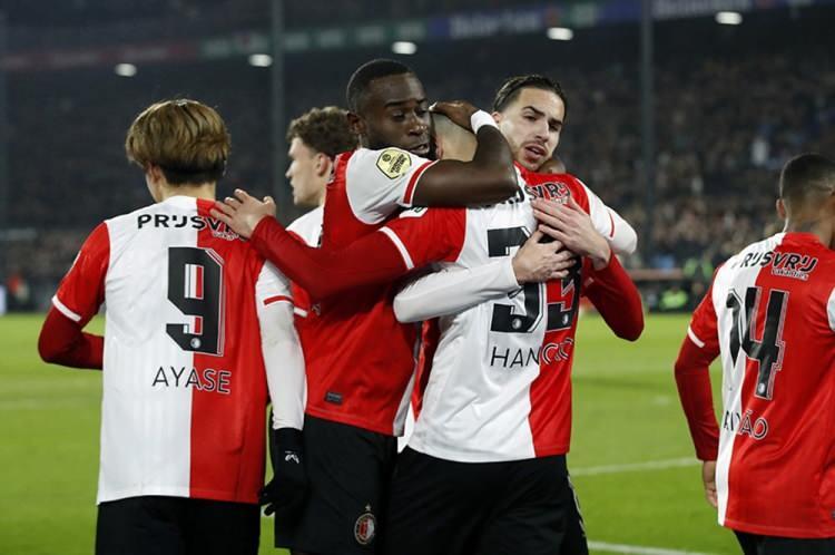 <p>12- Feyenoord - Hollanda</p>