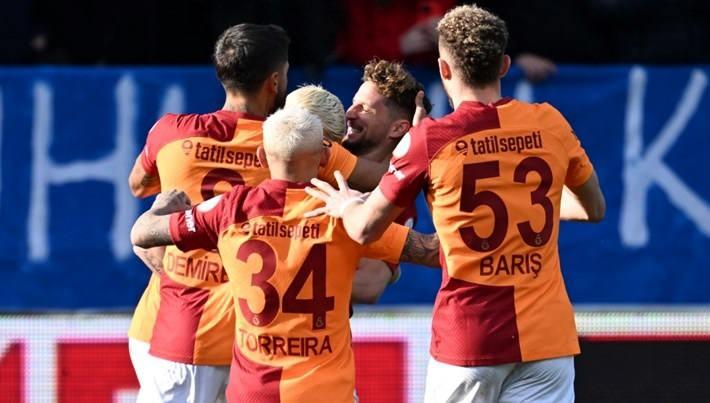 <p>Süper Lig'de 81 puanla lider olan Galatasaray ise bu sezon dış sahada oynadığı 15 lig maçında 11 galibiyet 3 beraberlik ve mağlubiyet alarak 36 puan topladı.</p>
