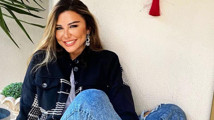 <p>Selen Görgüzel'in yüzüne yaptırdığı işelmlerin dokuz saat sürdüğü öğrenildi.</p>