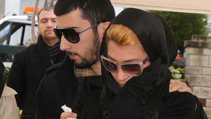 <p> "Annem kalp hastası. Bu nedenle bazı ilaçların içmiyor. Kanı sulandıran bir ilacı var, onu kullanmadığı zaman kanı iyi sulanmayınca bu sonuç çıkmış. Başka bir hastaneye nakli yapılacak. </p>