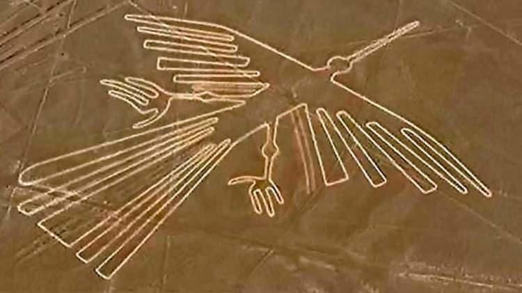 <p><span style="color:#B22222"><strong>17) NAZCA ÇİZGİLERİ</strong></span></p>
<p> </p>
<p>Nazca Çizgileri, Peru'nun güneyindeki Nazca Çölü'nde yere kazınmış tuhaf motiflerden oluşuyor.</p>
<p> </p>
<p>Güney Amerika'daki Nazca kültürü tarafından yapılmış bu 200 yıllık çizgilerde; bitki, hayvan ve farklı şekiller tasvir edilmiş.</p>
<p> </p>
<p>1994 yılında UNESCO Dünya Miras Listesi'ne giren bu motifler, 80 yılı aşkın süredir gizemini korumaya devam ediyor.</p>