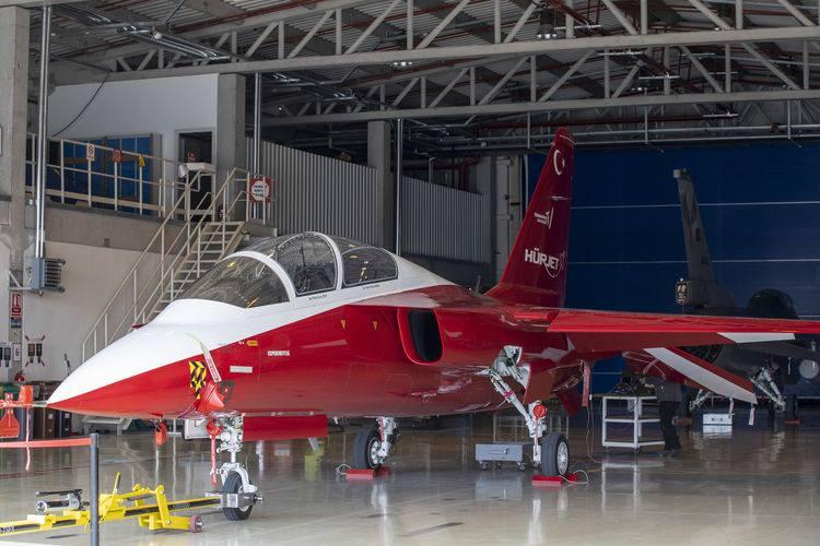 <p>Allah'ın izniyle bu inan&ccedil;, bu coşku T&uuml;rk gen&ccedil;liğinde olduğu m&uuml;ddet&ccedil;e bu milleti hi&ccedil; kimse tutamaz. Tarihin en şerefli milleti olan T&uuml;rk Milleti'nin yery&uuml;z&uuml;nde adaleti hakim kılacağı g&uuml;nler Allah'ın izniyle yakındır" diye konuştu.</p>

<p>&nbsp;</p>
