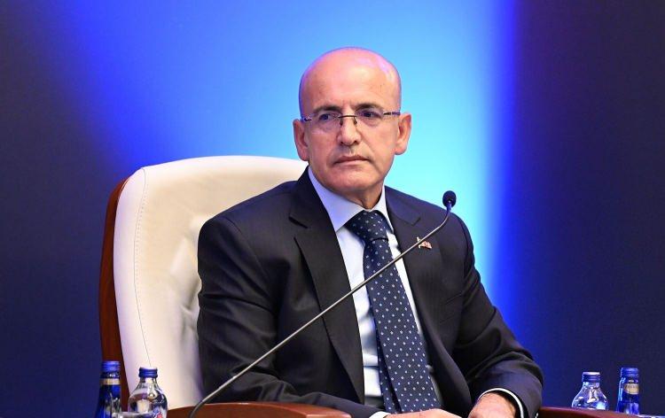 <p>Kisler, Hazine ve Maliye Bakanı Mehmet Şimşek ile Merkez Bankası'nın "daha agresif olma kapasitesine sahip olduğunun buradan anlaşılabileceğini" söyledi.</p>
<p>Söz konusu yetkili, karara ilişkin "İyiye işaret." ifadesini kullandı.</p>