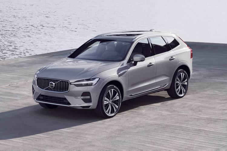 <p><strong><span style="color:#B22222">YÜZDE 1.1'İ</span> </strong><strong>VOLVO'YU TERCİH ETTİ</strong></p>