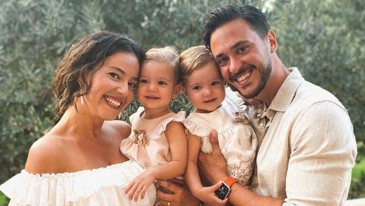 <p>Gerçekleştirilecek olan tur sırasında haskilerle tilki birbirlerine saldırır korkusuyla tur iptal edildi. Turistler güvenli ve kapalı bir alana alındı. Bölgeye gelen arama kurtarma ekipleri tilkiyi bulunca tur tekrar düzenlendi.</p>
<p> </p>
