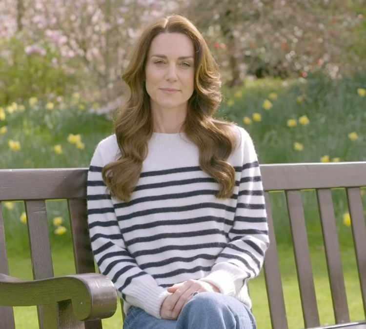 <p>Kensington Sarayı, çarşamba günü Windsor'da çekilen video mesajı paylaştı. Videoda kanser olduğunu açıklayan Kate Middleton, haberi aldıktan sonra inanılmaz derecede zorlu birkaç ay geçirdiğini belirtti.</p>

<p> </p>
