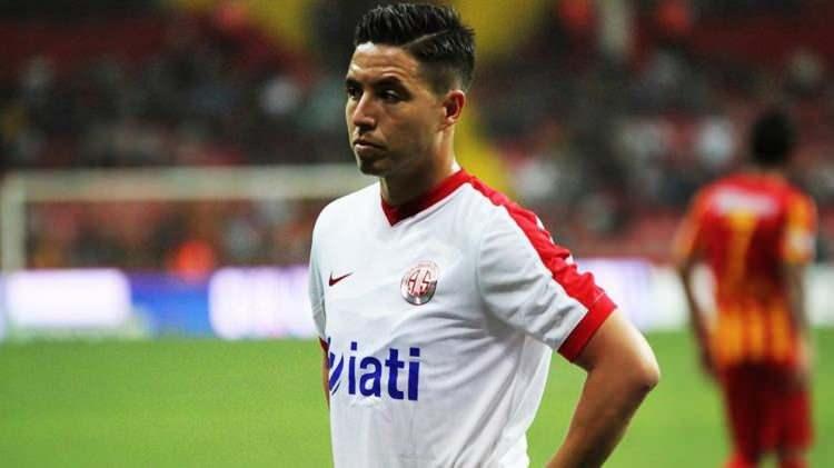 <p>10- Samir Nasri - Antalyaspor /2017 - 16 milyon euro</p>