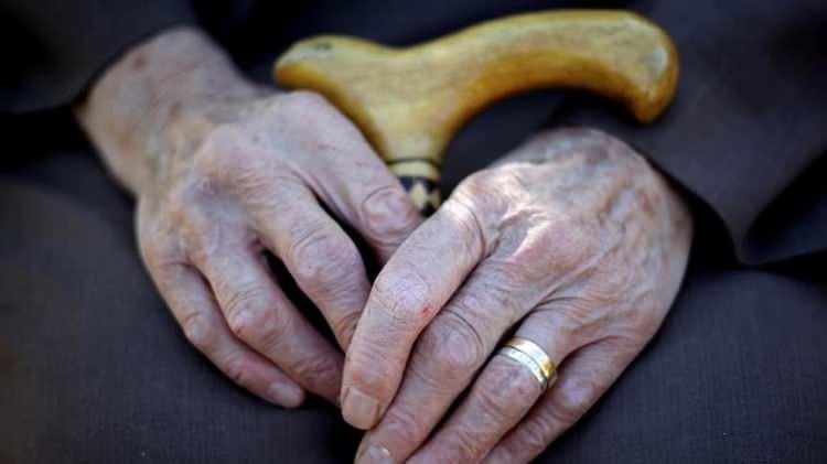 <p>Mutluluk kaynağı olarak sağlık 65 ve daha yukarı yaştaki kişiler için yüzde 82,0 ile ilk sırada yer alırken, bunu yüzde 12,0 ile sevgi, yüzde 2,9 ile başarı ve yüzde 2,4 ile para izledi.</p>