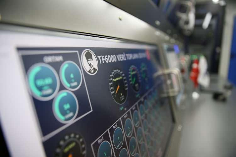 <p>Açıklamada verilen bilgilere göre, TF6000 Projesi ile Türkiye ilk kez askerî bir turbofan uçak motorunu çalıştırmış ve uçak motorları teknolojisi de Türkiye'ye kazandırılmış oldu.</p>