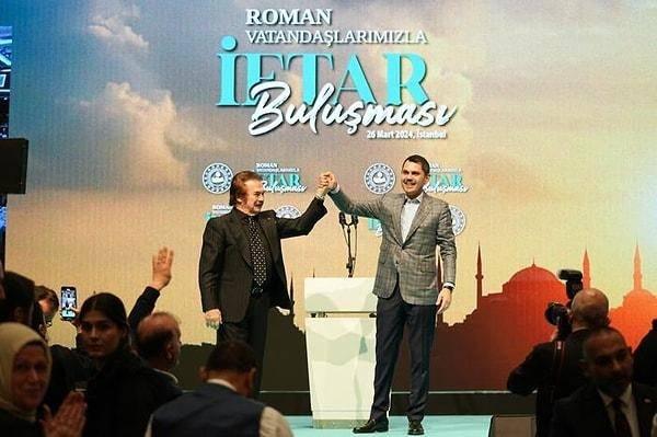 <p><strong>Geçtiğimiz gün Murat Kurum'un Şişli'deki iftarına icabet eden Orhan Gencebay, Kurum'la yan yana poz verip  'Sadece İstanbul' isimli şarkısını Kurumla birlikte söyledi.</strong></p>

<p> </p>
