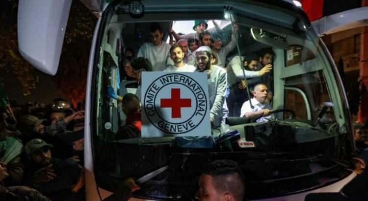 <p>Miller, "BMGK tasarısından dolayı Hamas'ın en son rehine anlaşması önerisini reddettiği ve görüşmelerden çekildiği şeklindeki açıklama hiçbir açıdan doğru değil ve rehineler ile ailelerine karşı da haksızlık." dedi.</p>
